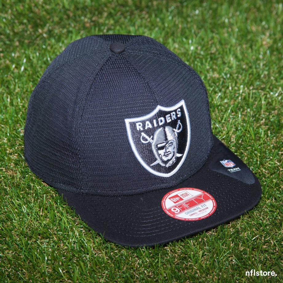 Snapback New Era 9FIFTY Mens Mesh Oakland Raiders 1064 Kč