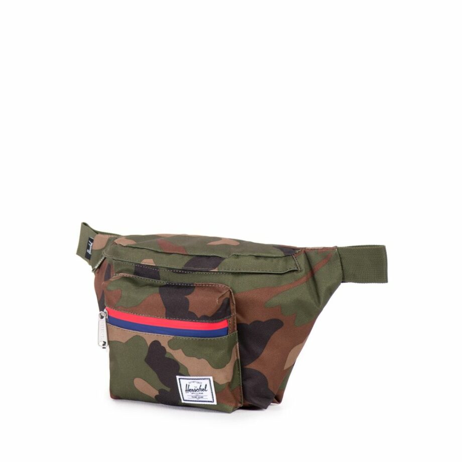 Ledvinka Herschel Supply Seventeen Hip Pack Woodland Camo 1